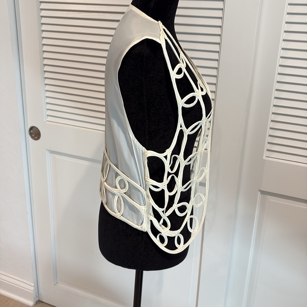 Chic White Women's Button Down Shirt - image 7